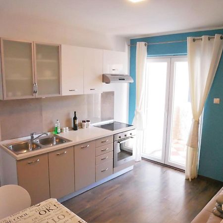Apartments Kety Ровінь Екстер'єр фото