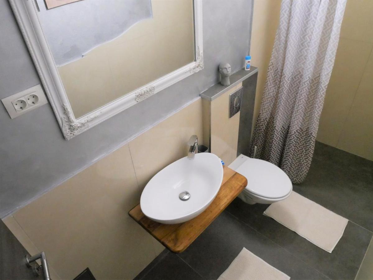 Apartments Kety Ровінь Екстер'єр фото