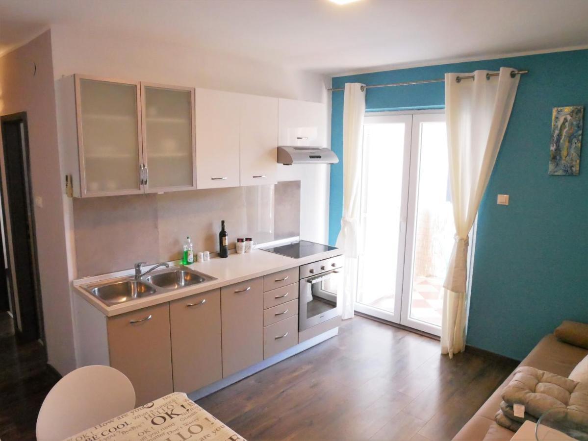 Apartments Kety Ровінь Екстер'єр фото