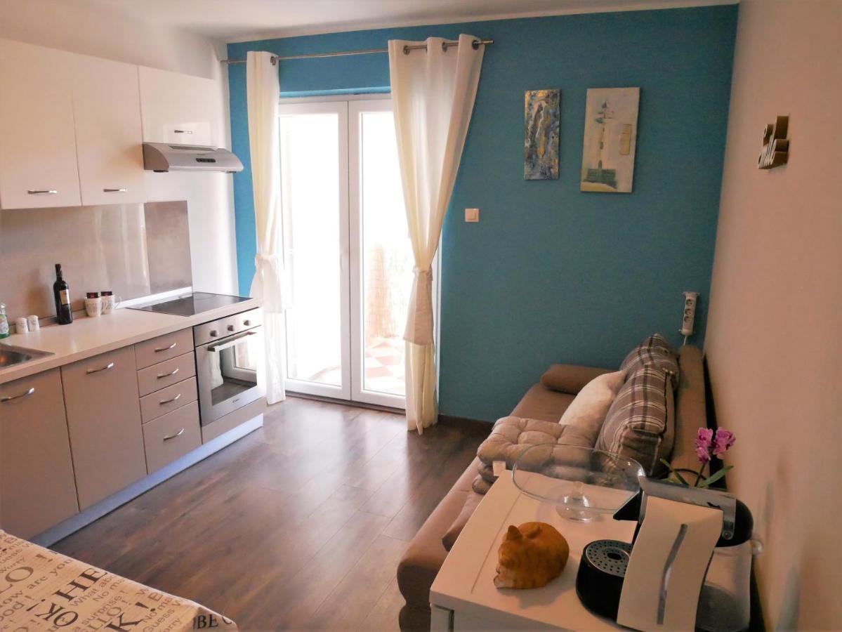 Apartments Kety Ровінь Екстер'єр фото